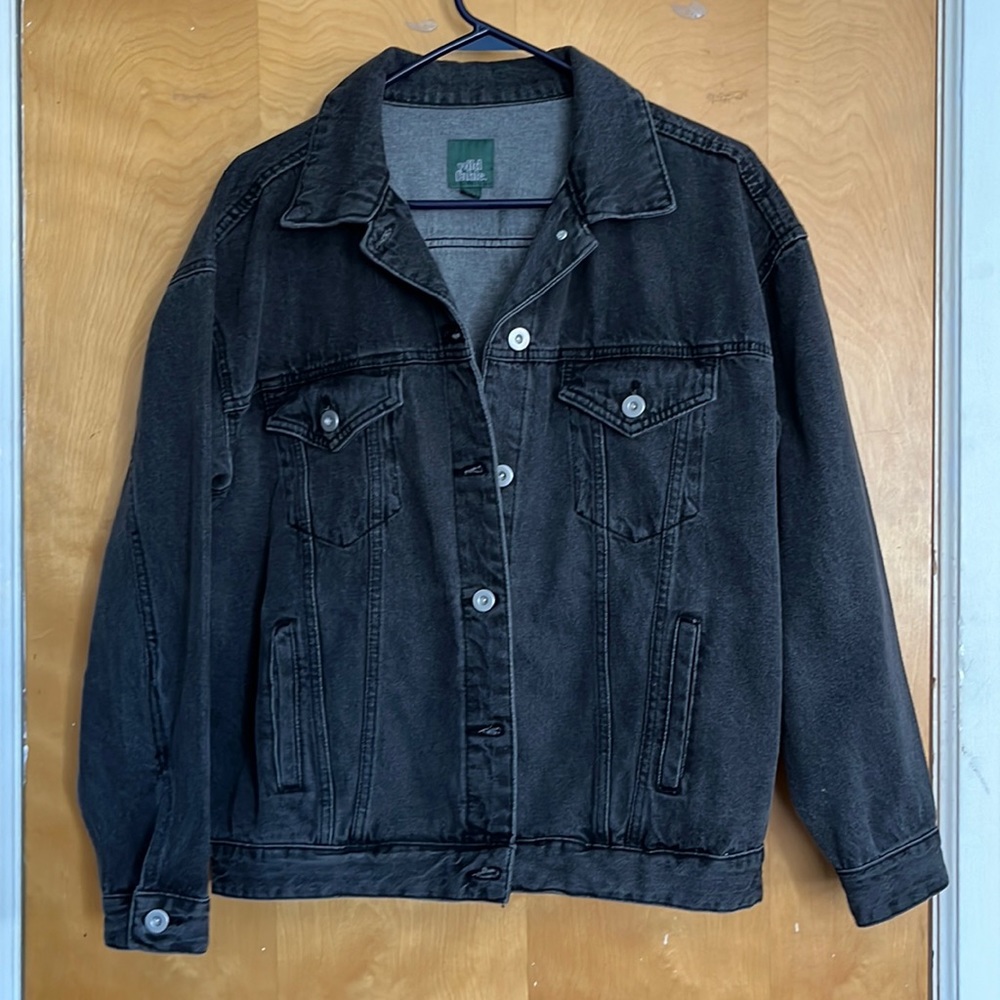 Wild Fable Black Wash Denim Trucker Jacket size S
